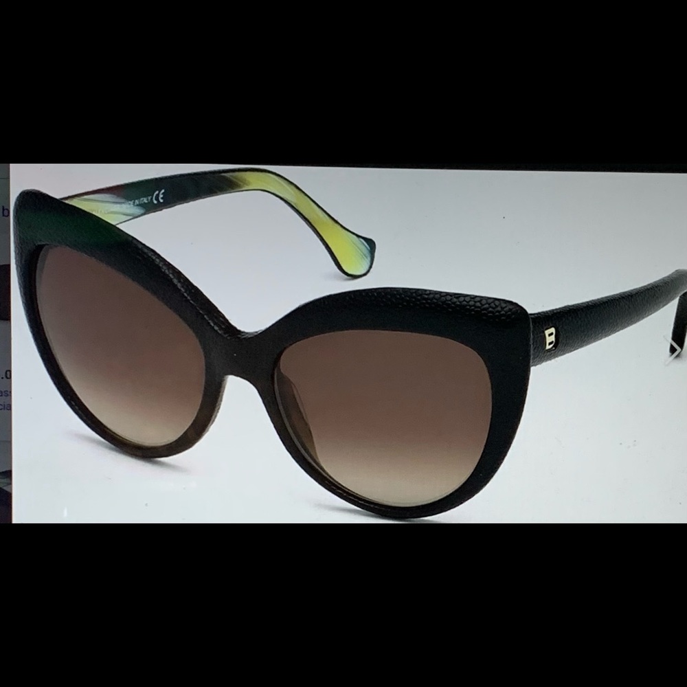 New Women’s Authentic Balenciaga Sunglasses! Just got them, have the same pair🤪